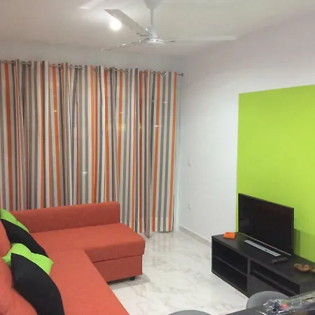 Apartment 5 Min Walk From Yumbo 208