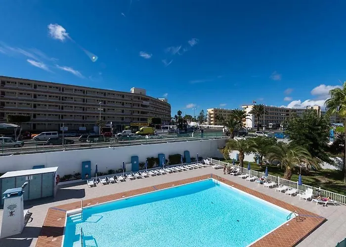 Daire 5 Min Walk From Yumbo 208 *