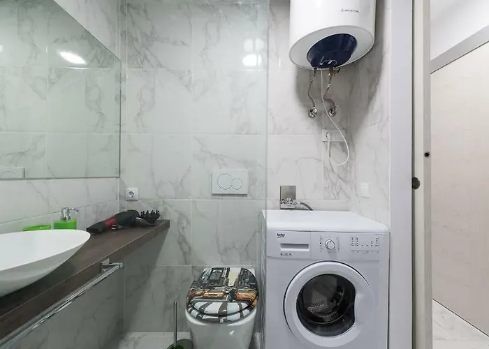 5 Min Walk From Yumbo 208 * Playa del Ingles (Gran Canaria)